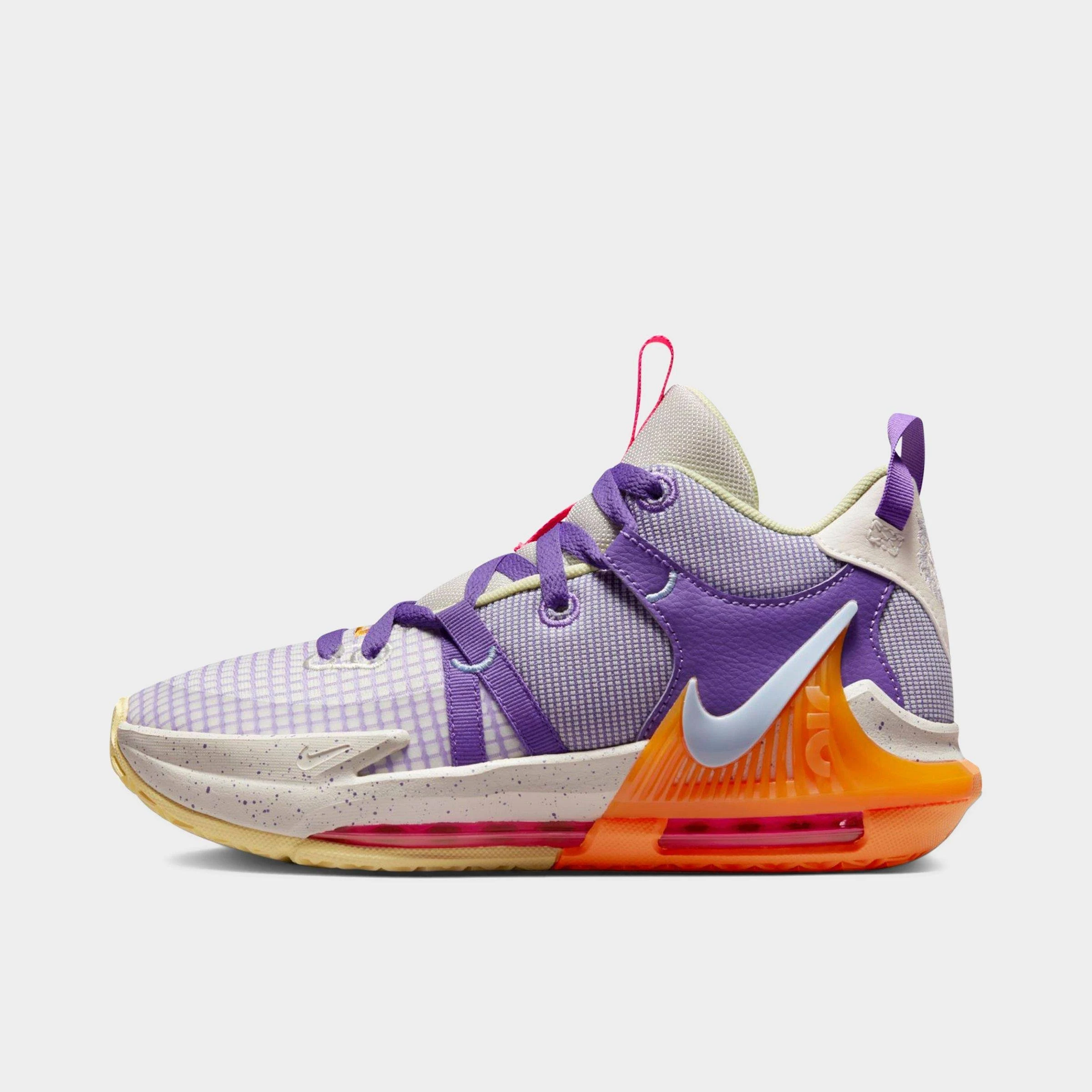 "Boys' Nike Big Kid Lebron Witness VII Basketball Shoes"