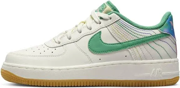 Nike Air Force 1 LV8 3 Older Kids' Shoes