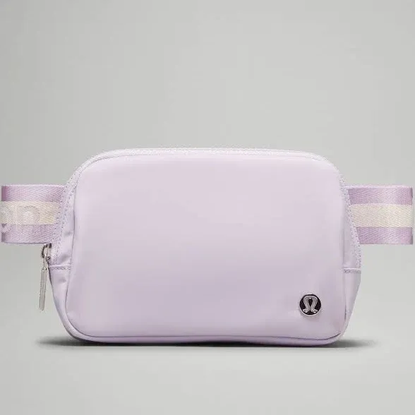 Lululemon Everywhere Belt Bag, (LU9B78S)