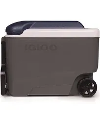 Igloo MaxCold 40 qt Roller Cooler