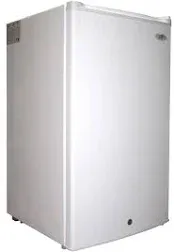 Sunpentown 3.0 Cu.ft. Upright Freezer