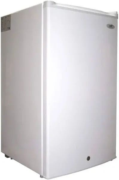 Sunpentown 3.0 Cu.ft. Upright Freezer