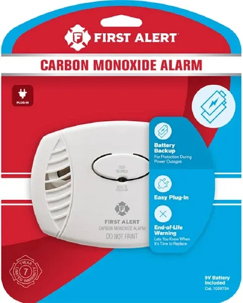 First Alert Carbon Monoxide Alarm Plug-in with Battery Backup - New in Box