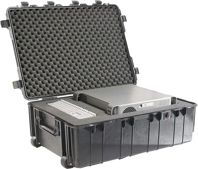 Pelican 1730 Transport Case With Foam (Black)